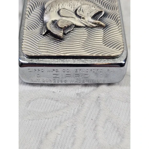 Rare Zippo Lighter Silver Excellent 3D Bass Fish Pat 2032695 D 02 2002 - Picture 3 of 6